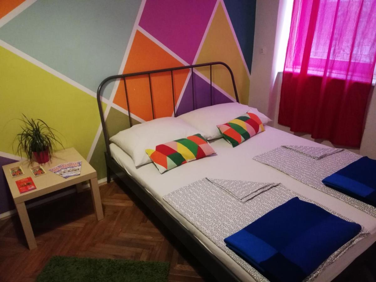 Budapest Party Hostel At Udvarom Екстериор снимка