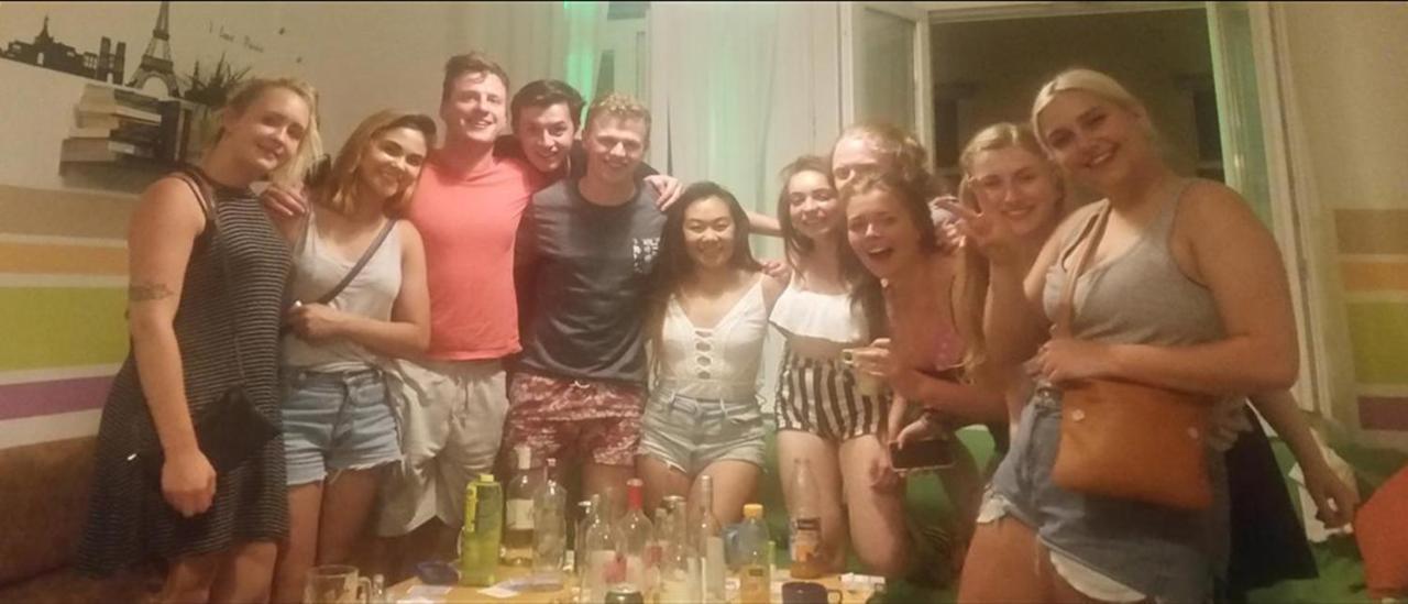 Budapest Party Hostel At Udvarom Екстериор снимка